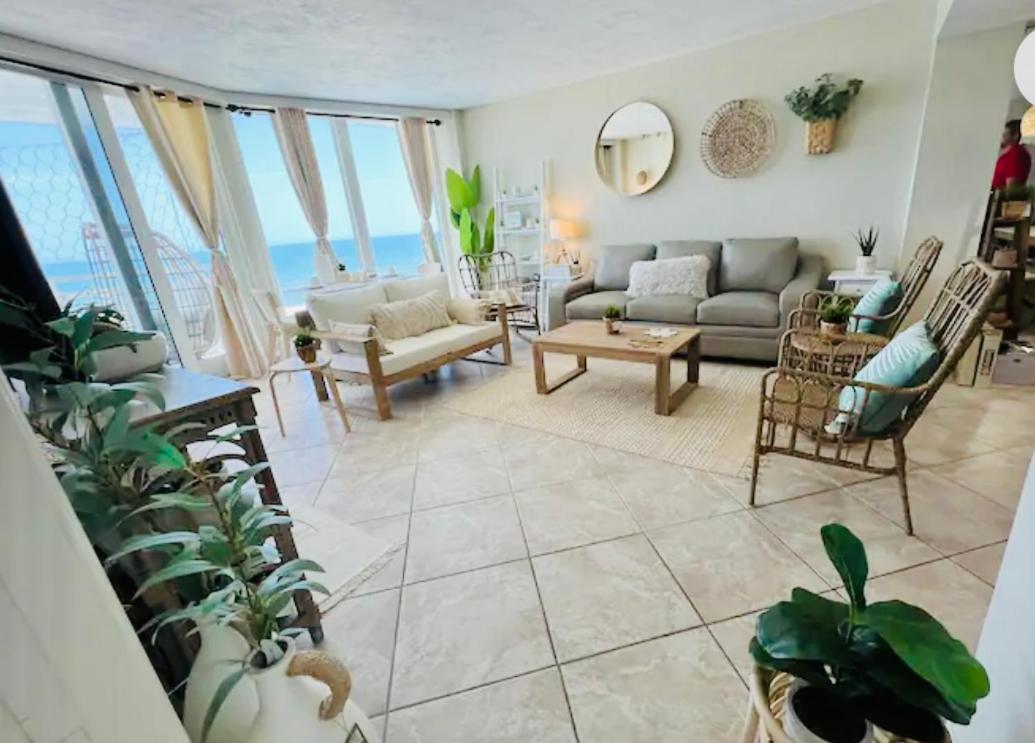 דייטונה ביץ' Beach Oasis 704 Lovely Daytona Ocean Front For 5 Sleeps Up To 12 מראה חיצוני תמונה