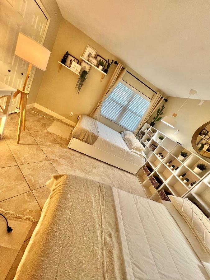דייטונה ביץ' Beach Oasis 704 Lovely Daytona Ocean Front For 5 Sleeps Up To 12 מראה חיצוני תמונה