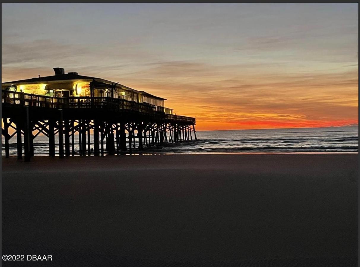 דייטונה ביץ' Beach Oasis 704 Lovely Daytona Ocean Front For 5 Sleeps Up To 12 מראה חיצוני תמונה