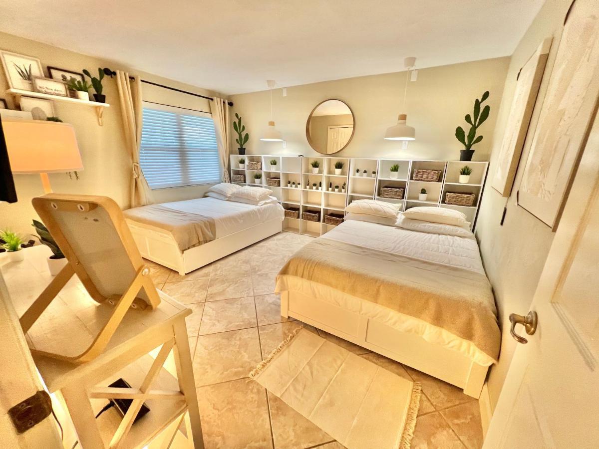 דייטונה ביץ' Beach Oasis 704 Lovely Daytona Ocean Front For 5 Sleeps Up To 12 מראה חיצוני תמונה