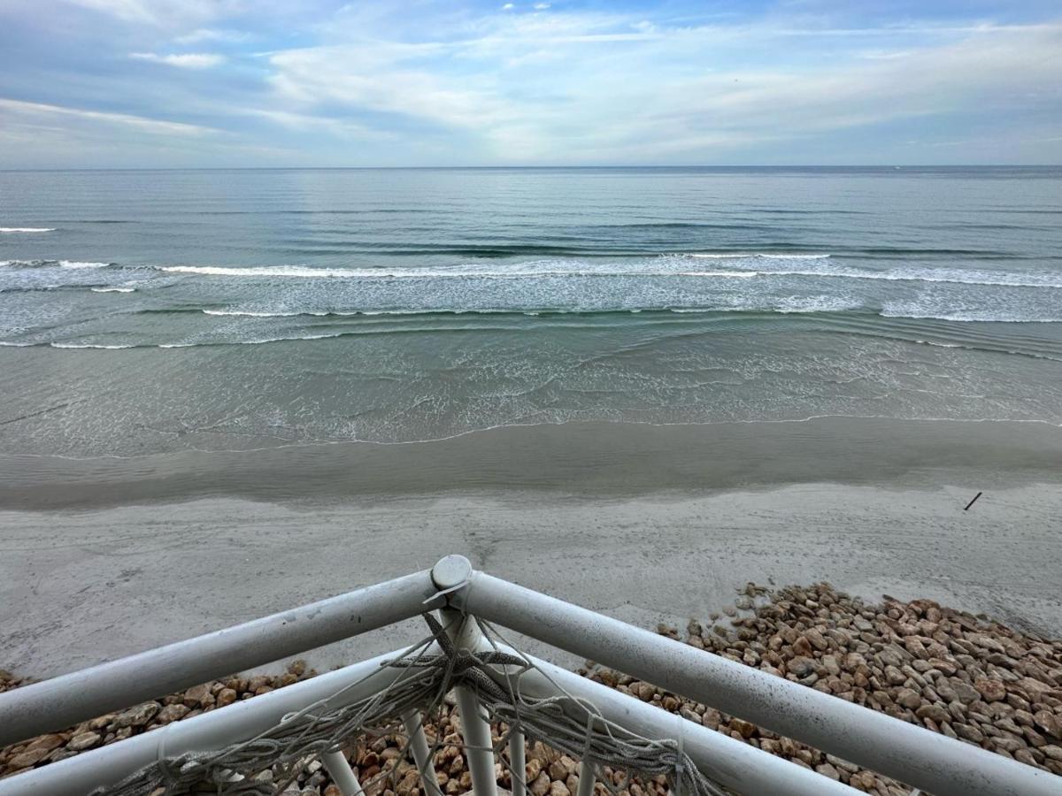 דייטונה ביץ' Beach Oasis 704 Lovely Daytona Ocean Front For 5 Sleeps Up To 12 מראה חיצוני תמונה